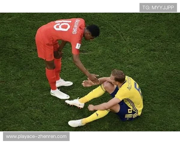 禁赛期间场边暖心举动感动无数球迷 网友纷纷点赞称赞球员高情商 禁赛期间场边暖心举动感动无数球迷 网友纷纷点赞称赞球员高情商